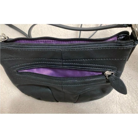 Coach crossbody EUC Bag - Picture 7 of 14